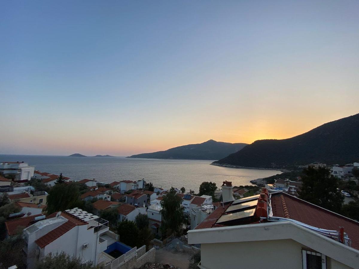 Shared Pool Flat Located 3 Min To Beach In Kalkan Apartment ภายนอก รูปภาพ